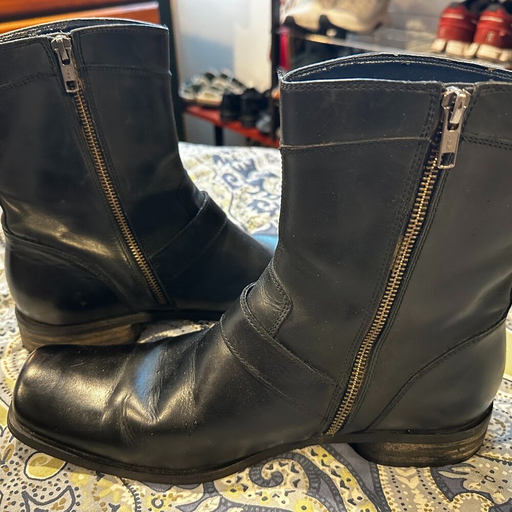 Stray Dog Zip Up Boot - Steampunk - Black Leather with Buckles
